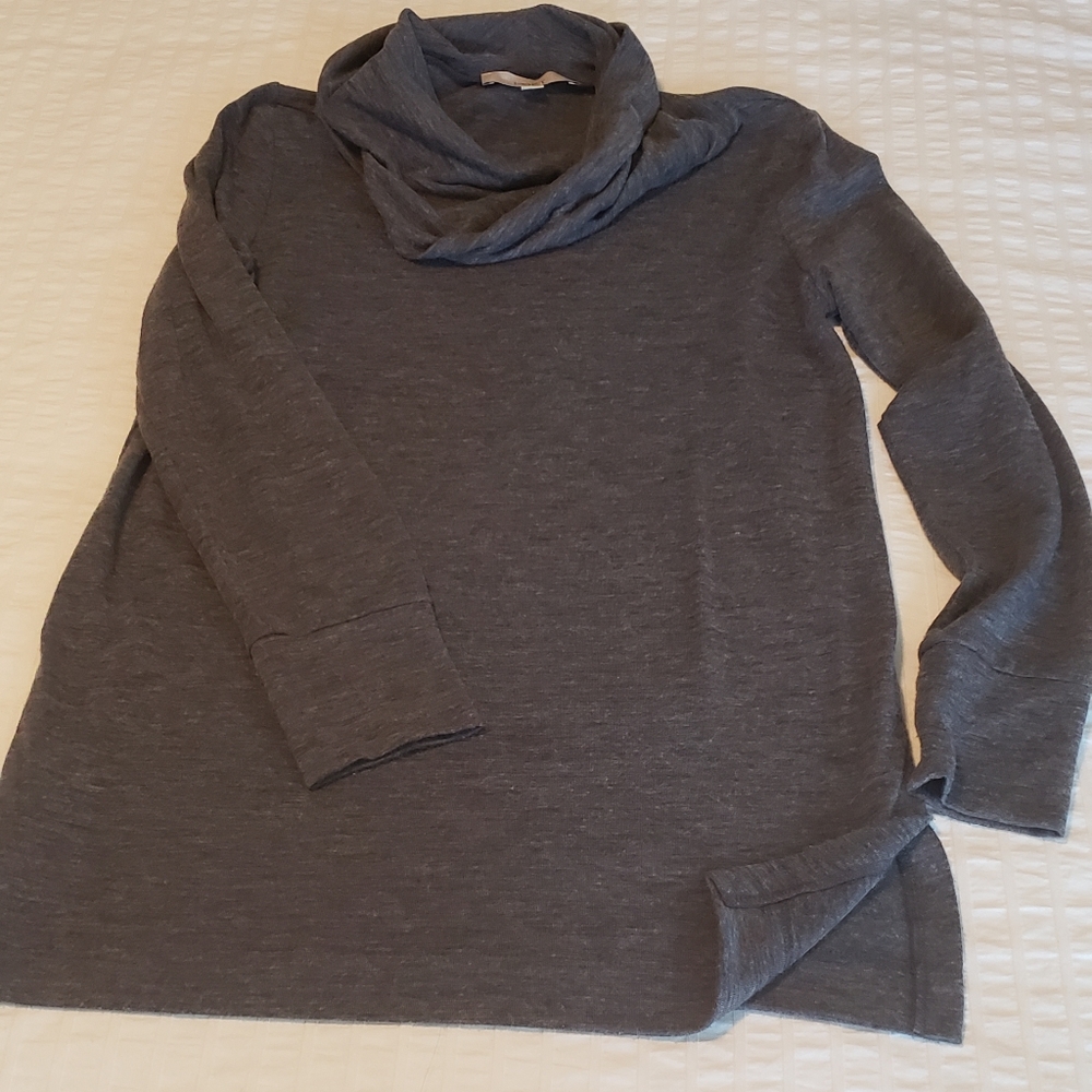 Light weight cowl neck tunic sweater